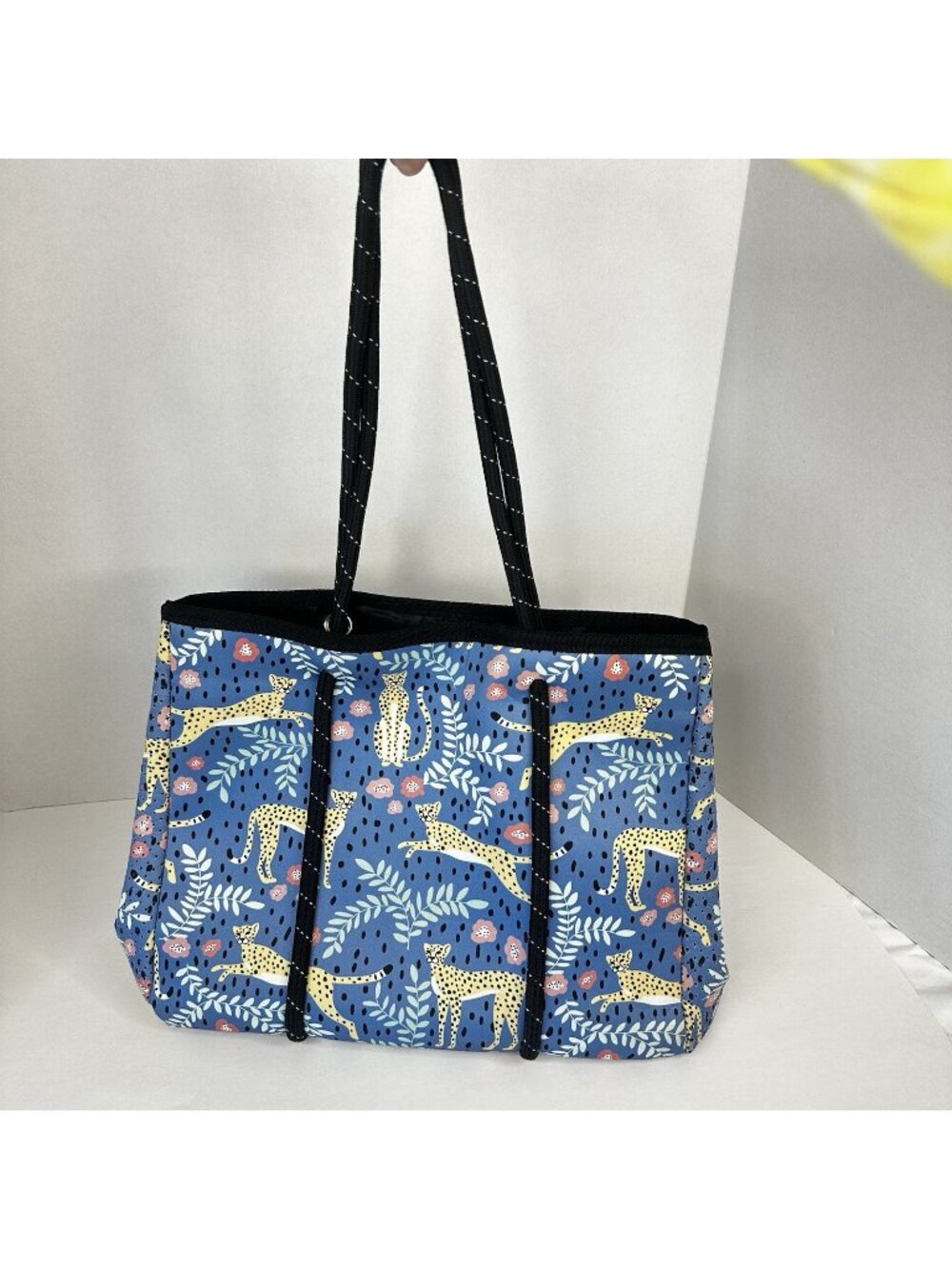 Marleylilly Neoprene Tote Bag Leopard Rope Handle Large Opening Flat Bottom